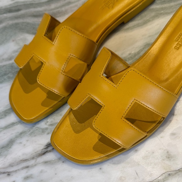 Hermes Oran Yellow Slide Sandals - Picture 2 of 6